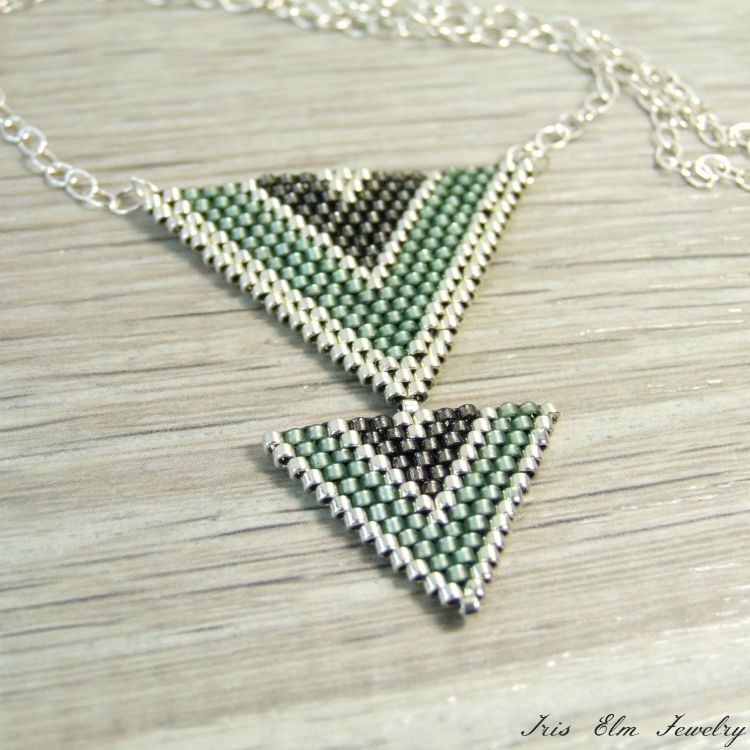 n12o鼠尾草绿色种子珠珠三角necklace.jpg