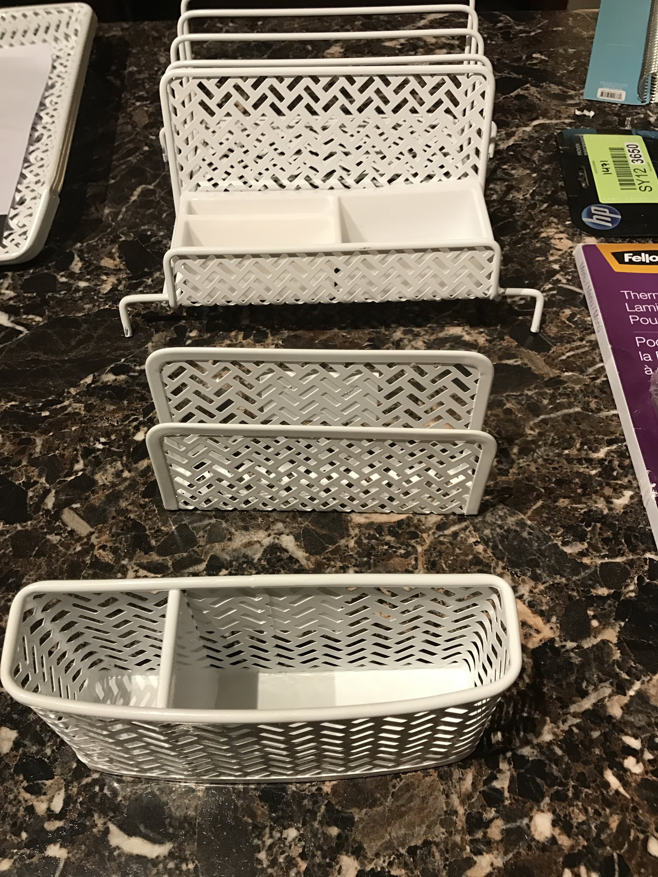 Staples All In One White Zigzag Desk Organizer Piq Creative Living