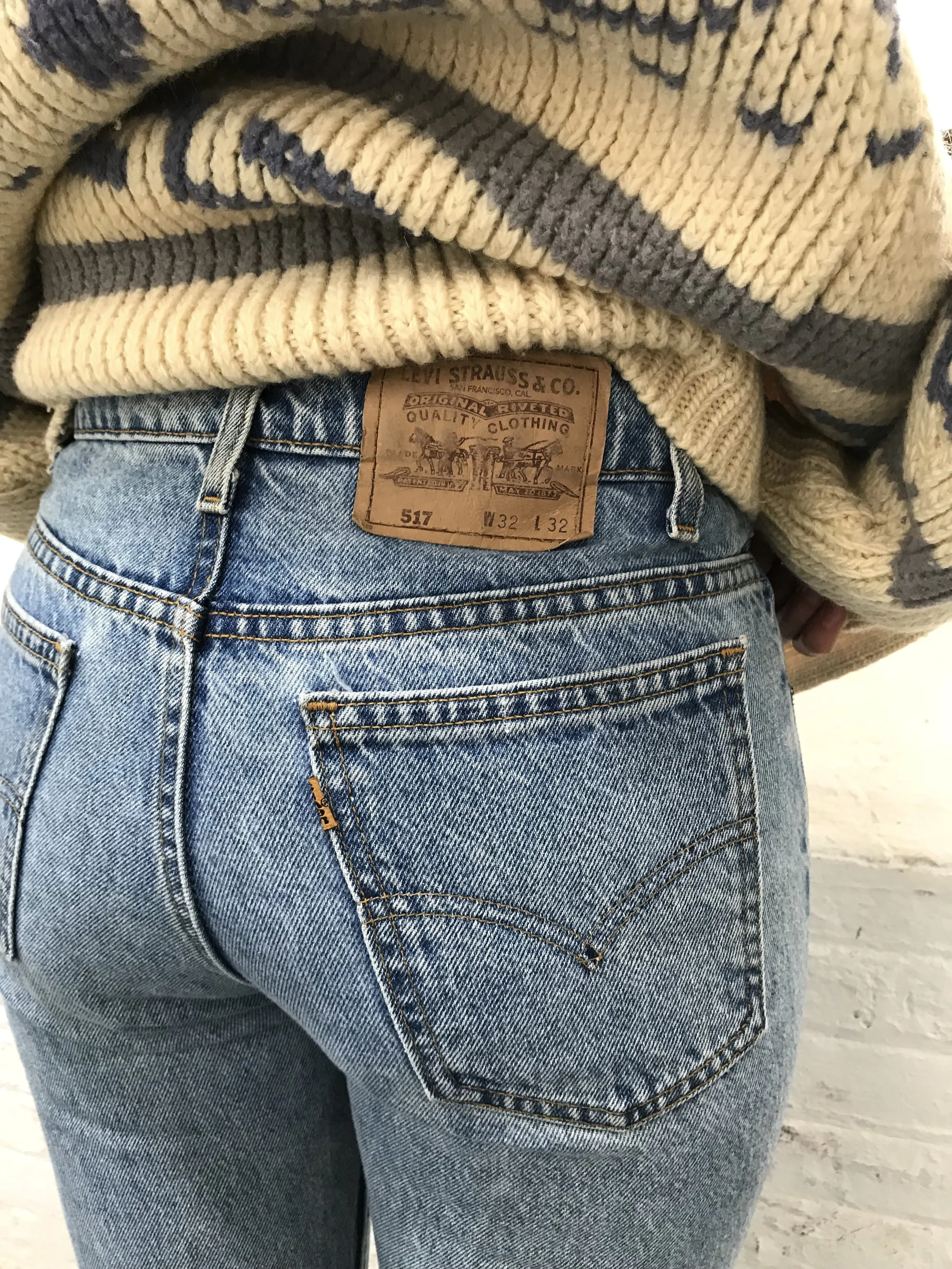 orange levis tag