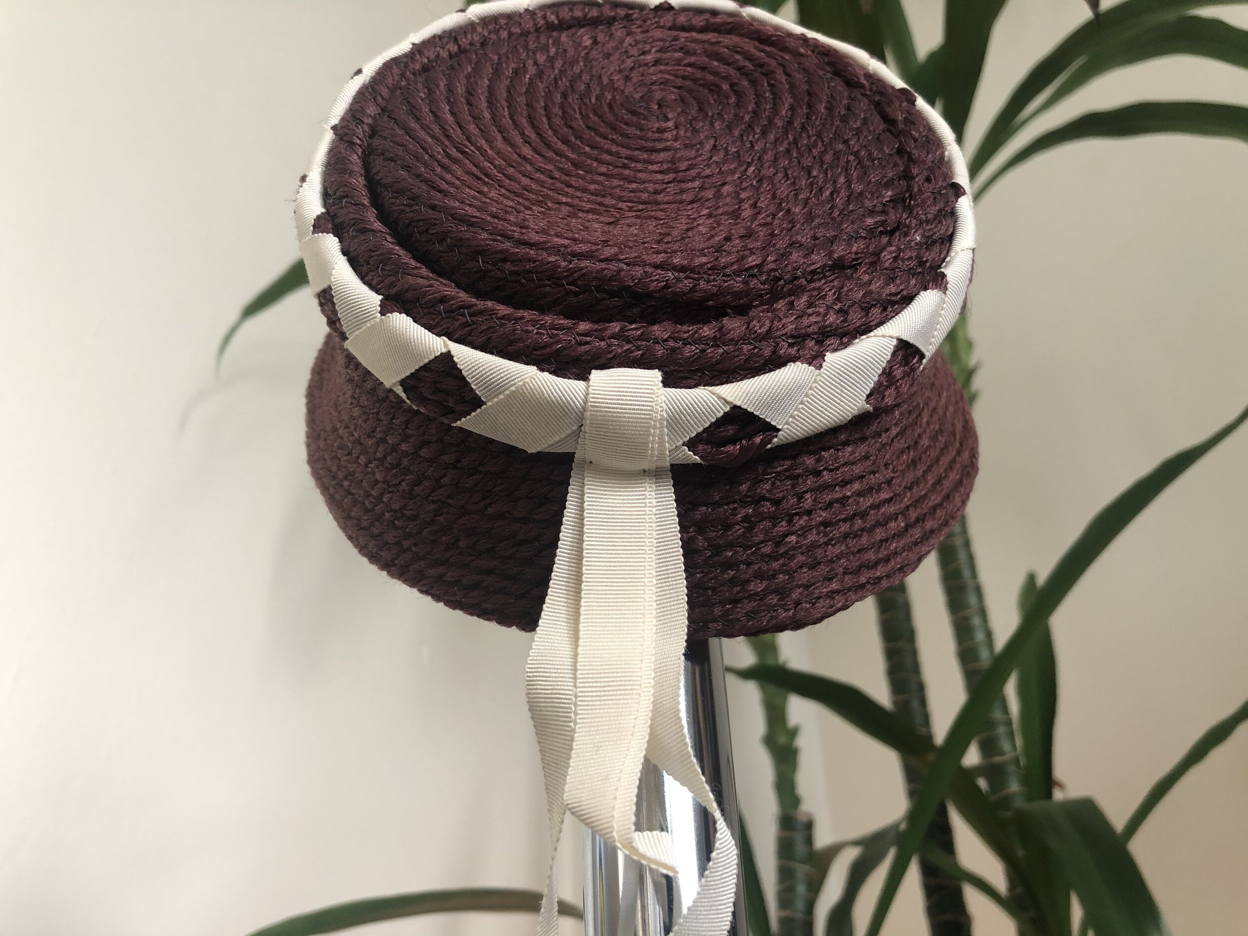 Vintage 1940's Spunwoven by Everitt Cloche Milkmaid Style Bonnet Hat Accessories Hats & Caps Sun Hats & Visors Sunbonnets 