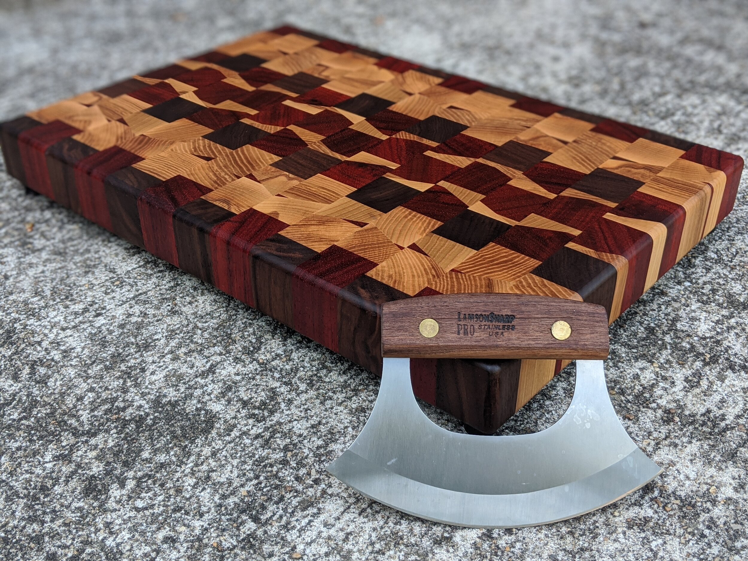 How to Make an End Grain Cutting Board with Salvaged Wood - This