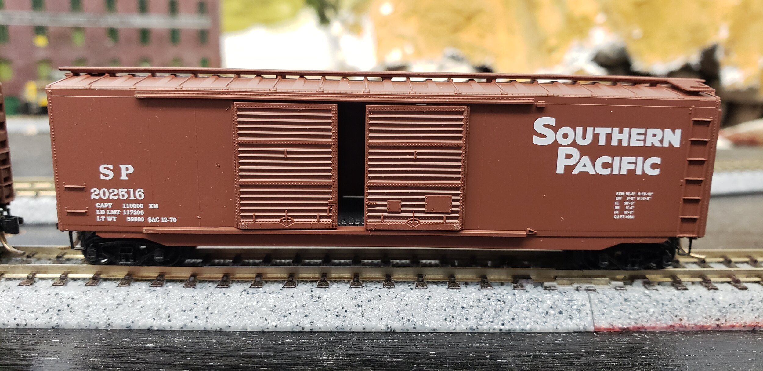 N MTL 34320 50ft Std Box Car Double Door Southern Pacific SP #211206 