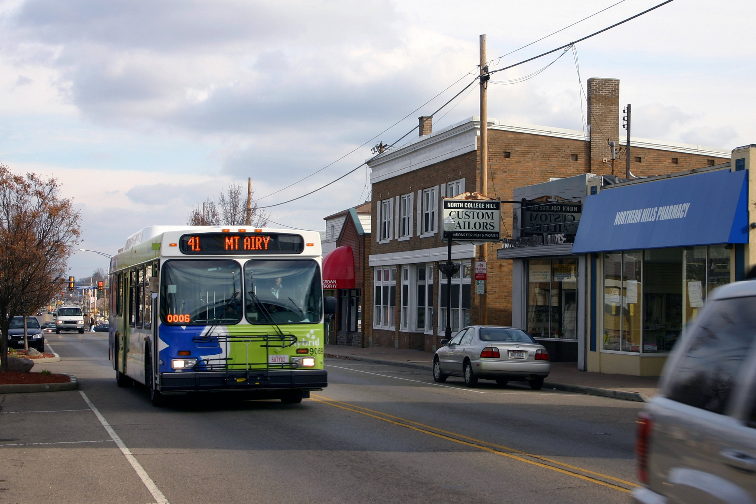 Cincinnati-metro-41_north-college-hill_2010.jpg