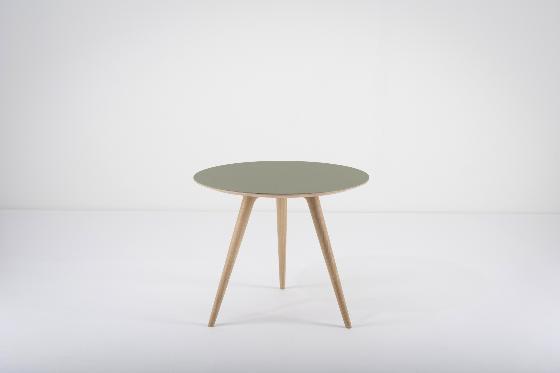 Arp Side Tables Gazzda