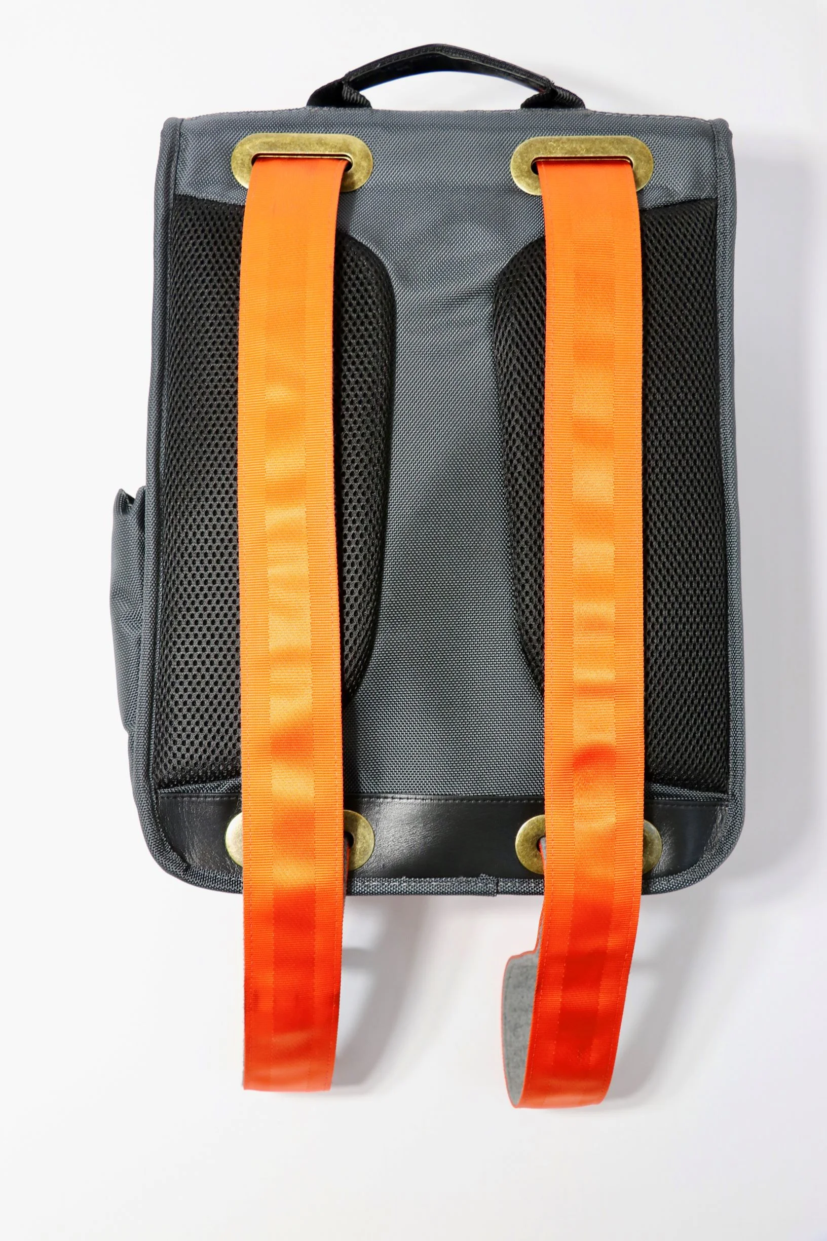 messenger bag with backpack straps