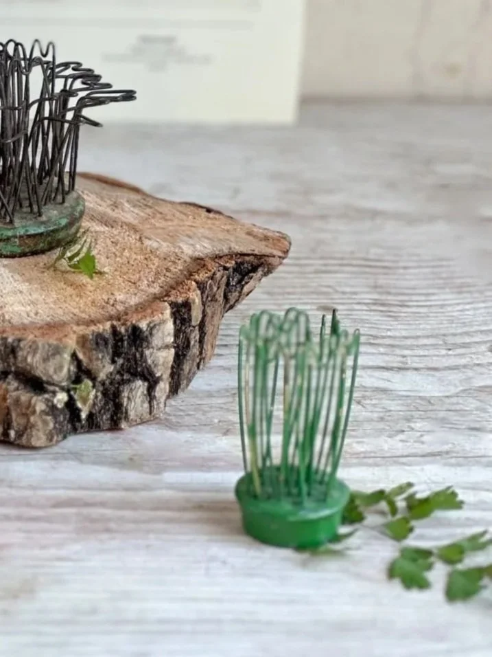 北欧ヴィンテージRigmor Washburn「The Flower Shop」 Rare Vintage Hairpin Flower Frogs | Blue Ribbon Floral Arranging