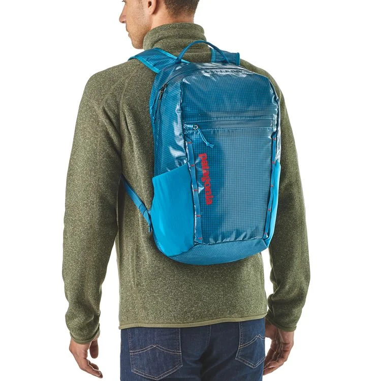 lightweight black hole pack 26l