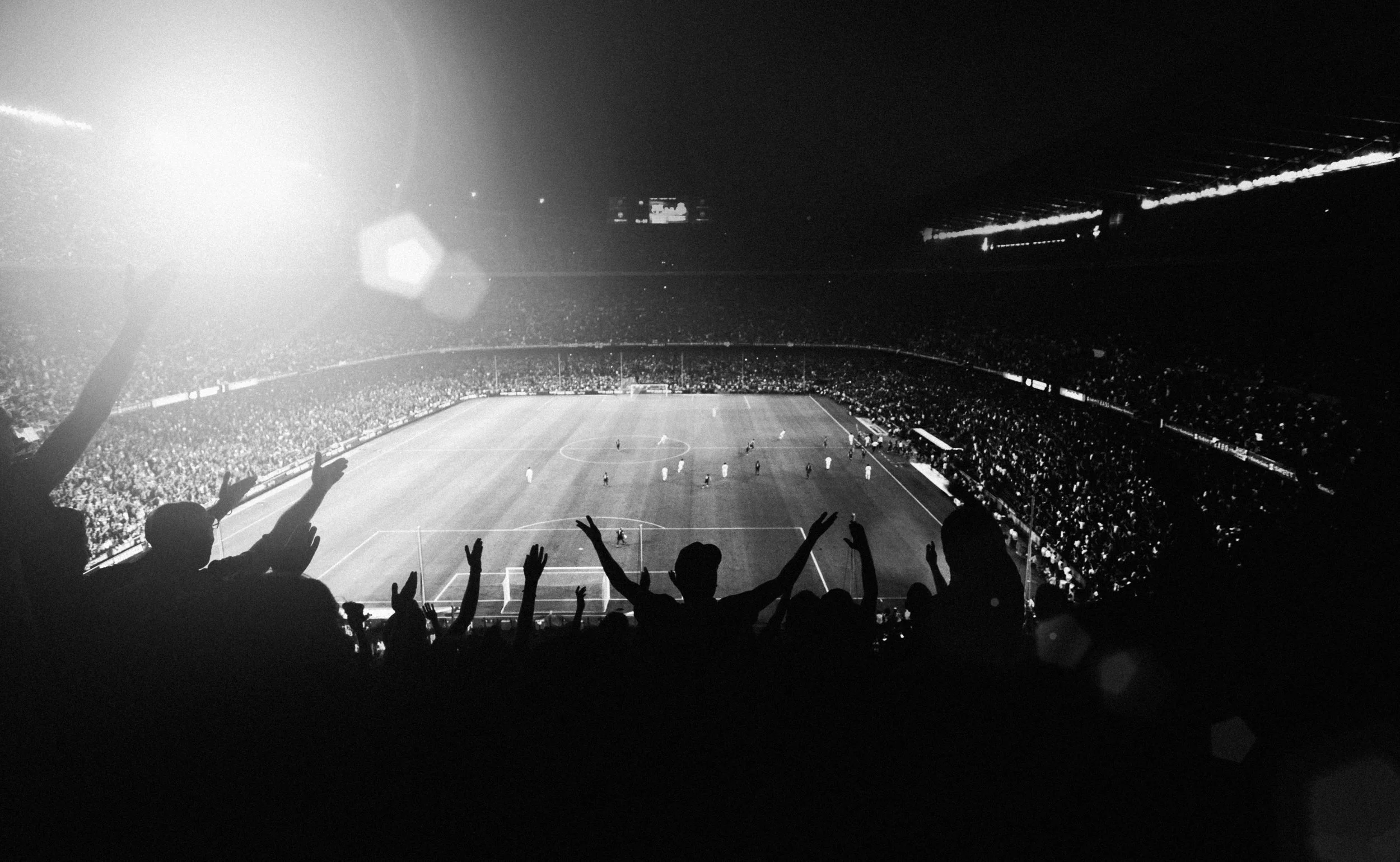 Cover Crowd.jpg