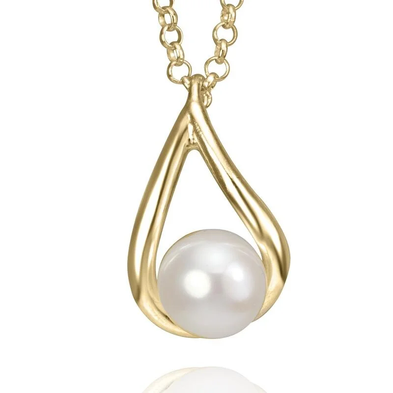 Petal and Pearl Necklace in 18k Gold 