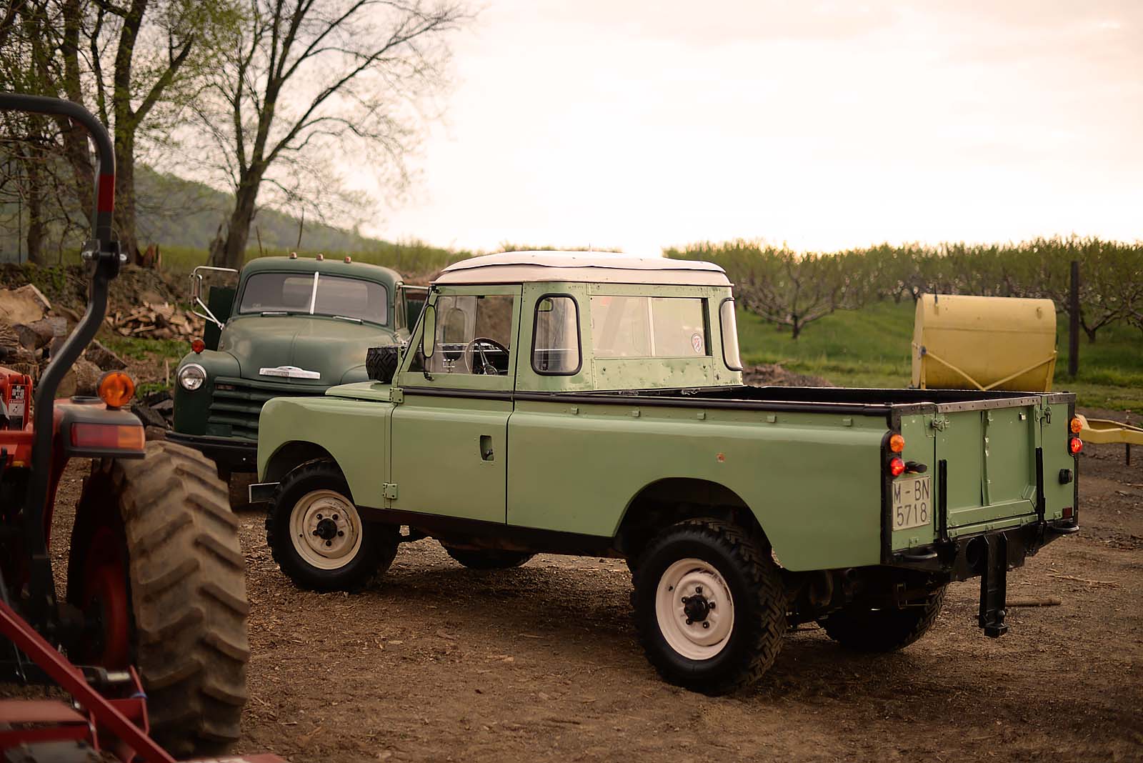 Range Rover Truck Old  - Find An Affordable Used Land Rover Range Rover With No.1 Japanese Used Car Exporter Be Forward.