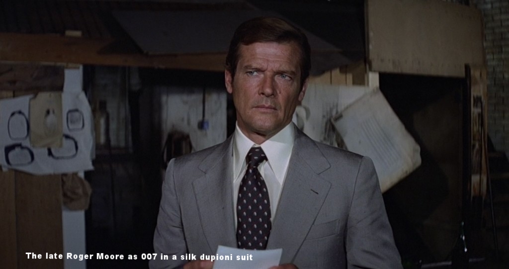Roger Moore.jpg.