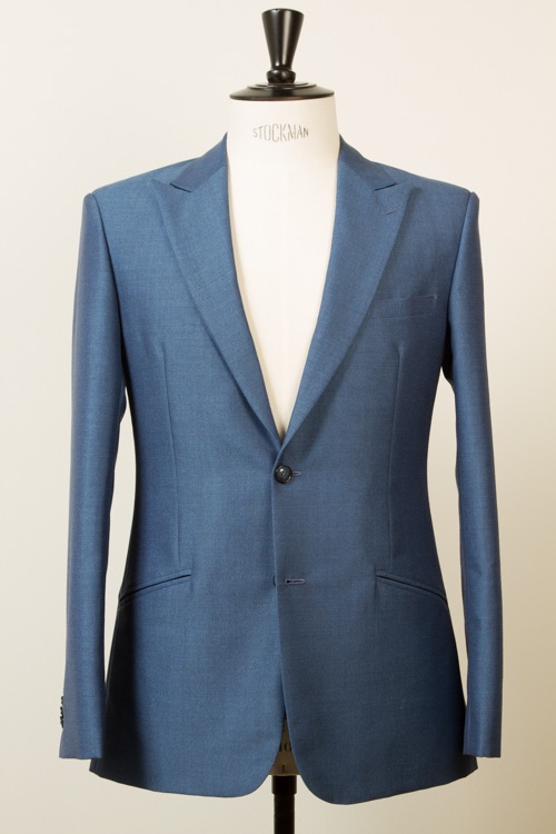 mohair_blauw_pak_2-knoops_colbert_punt_opgesneden__f92bb59a8665c52f6abd069ee526c9f.jpg.