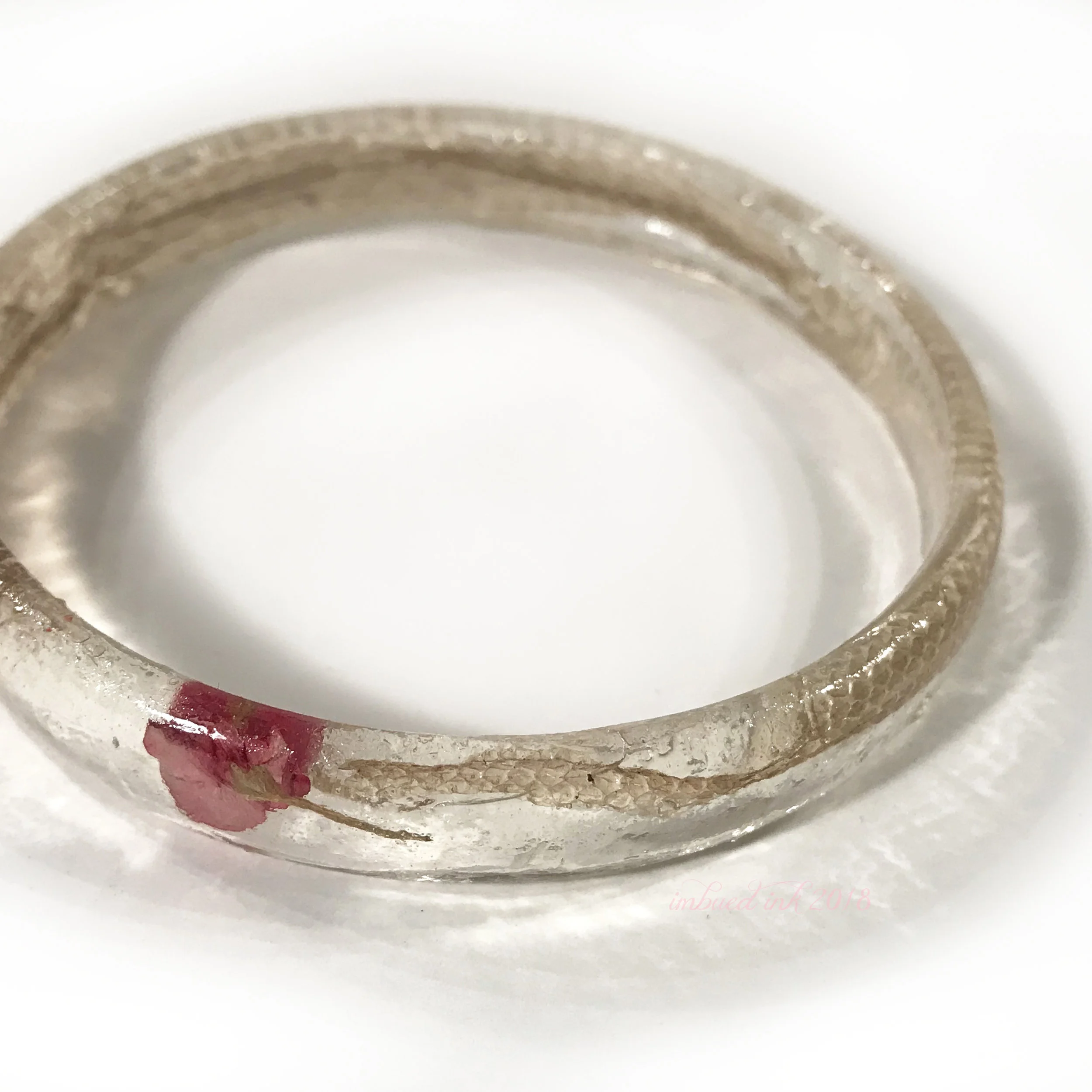 thin bangle bracelet