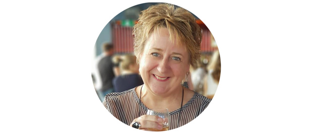 凯瑟琳·米切尔(Catherine Mitchell)企业专业人士弗兰(Fran)是一位出色的讲师。我去过她的物理教室和在线教室。她有着轻松,轻松和令人鼓舞的风格。她适应个人需要&对发展我的新手摄影技巧非常有帮助。