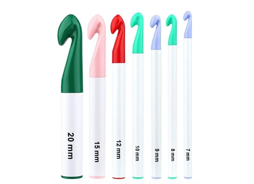 JUMBO CROCHET HOOKS - TAPERED - 7 SIZES —  - Yarns, Patterns and  Accessories