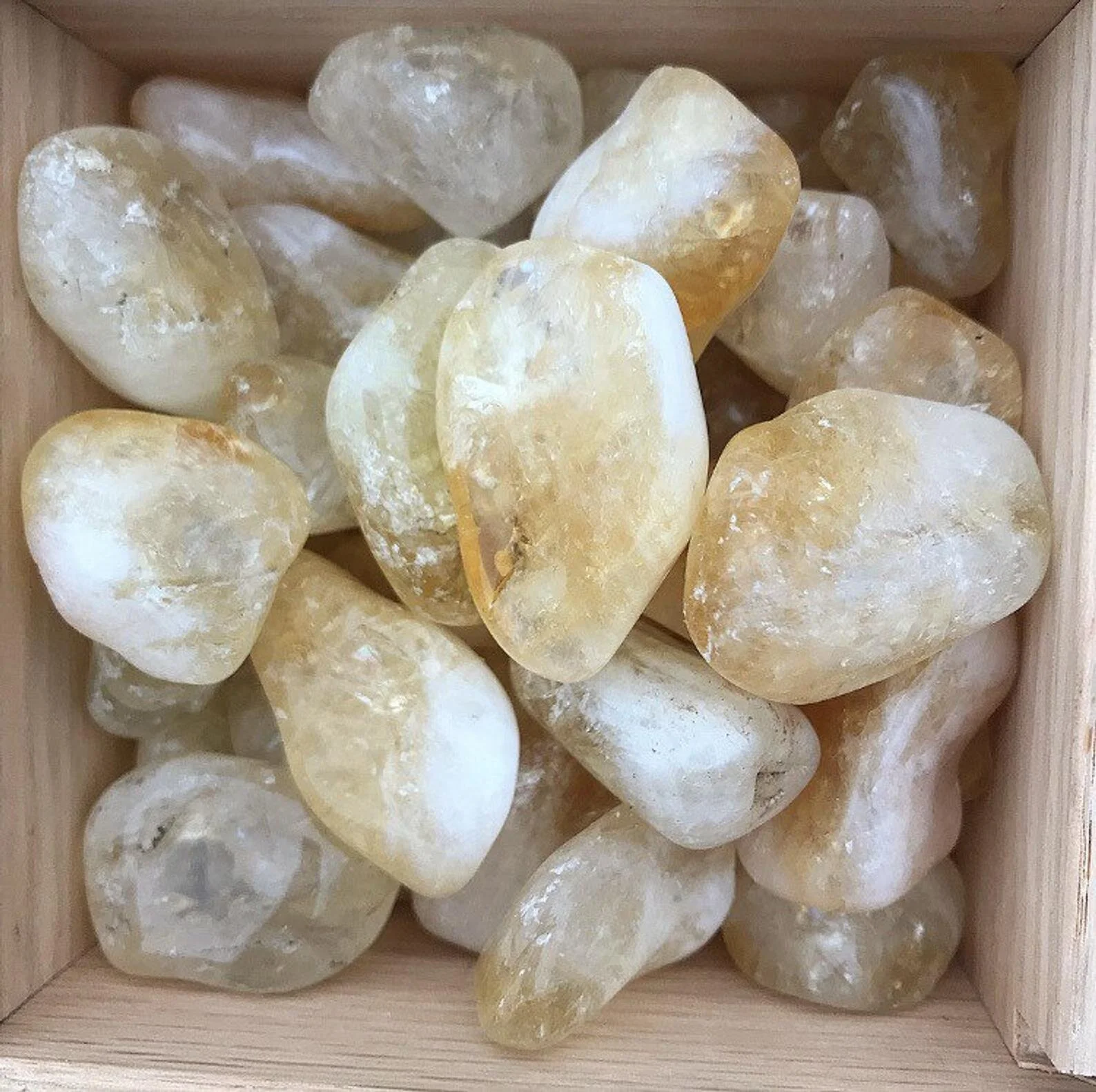 how to use citrine to attract money