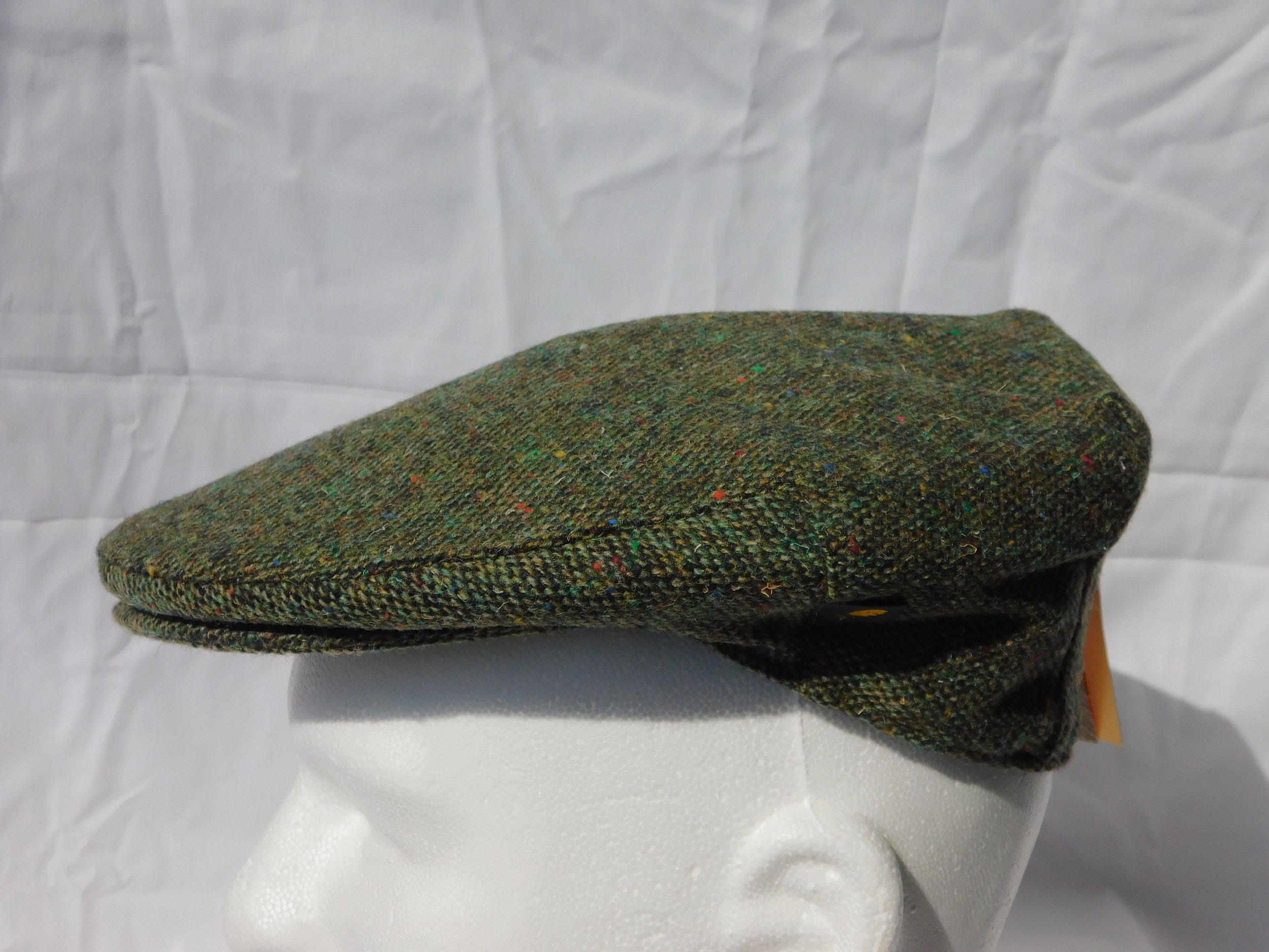 gray flat cap