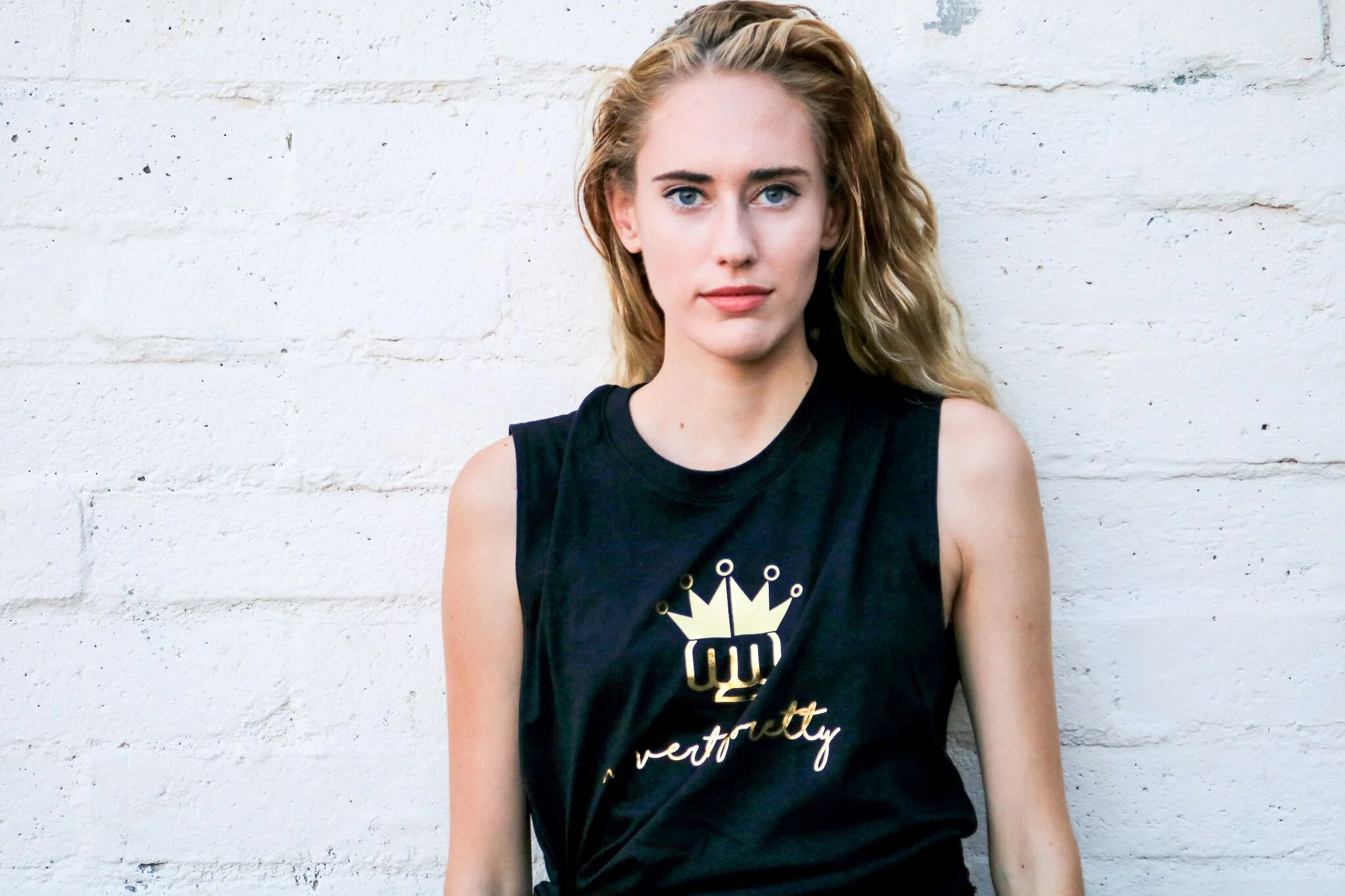 Muscle Tee Black GOLD logo