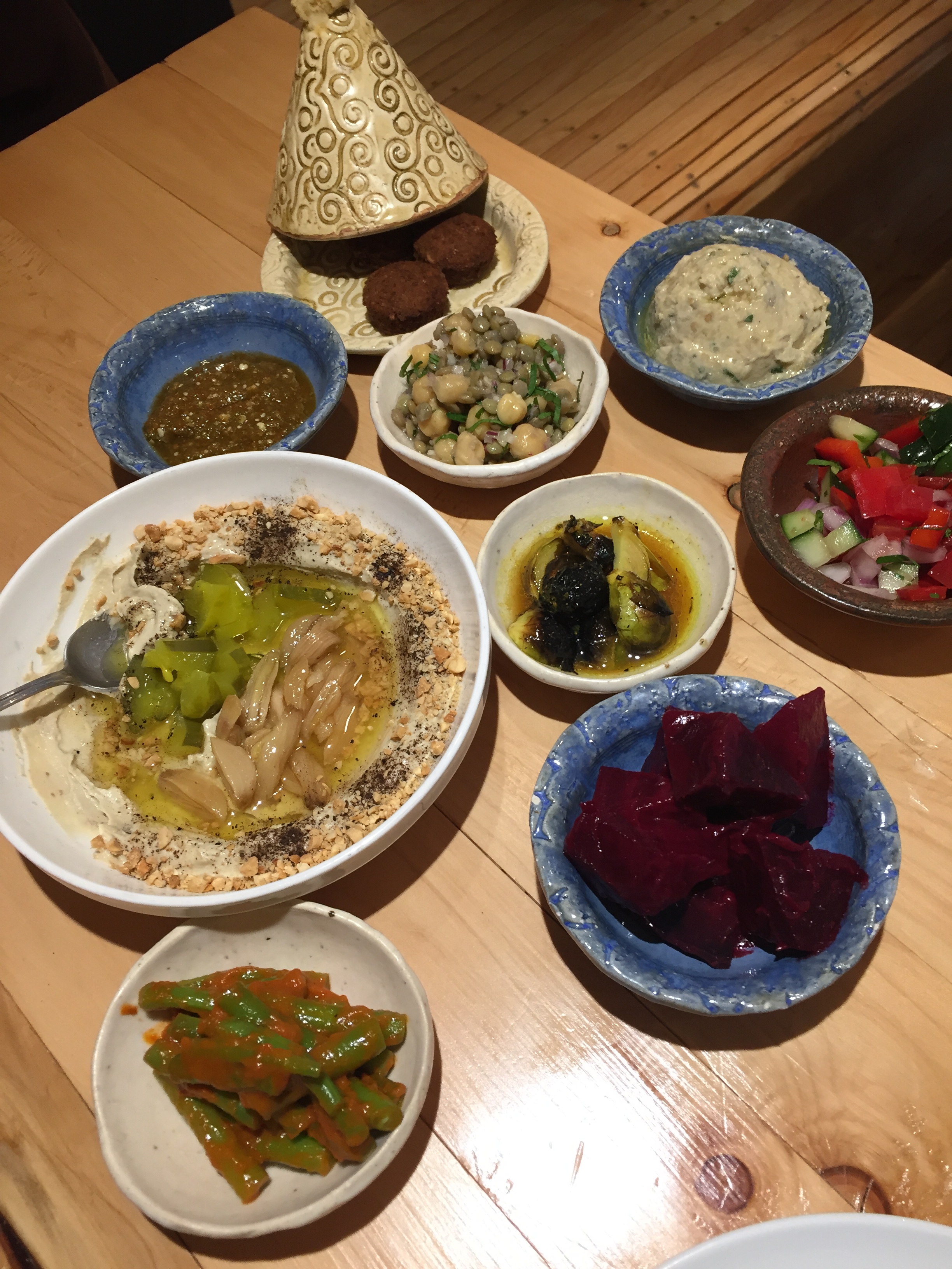 Salatim,小开胃菜,在Merkavá