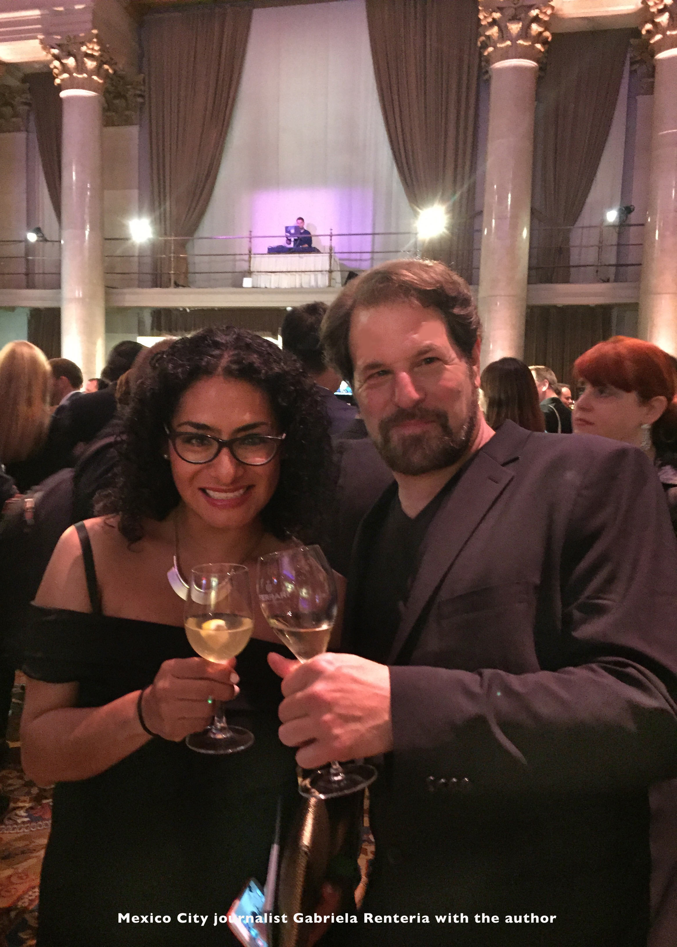 t-cdmx_journaist_gabriela_renteria_with_the_author.jpg.