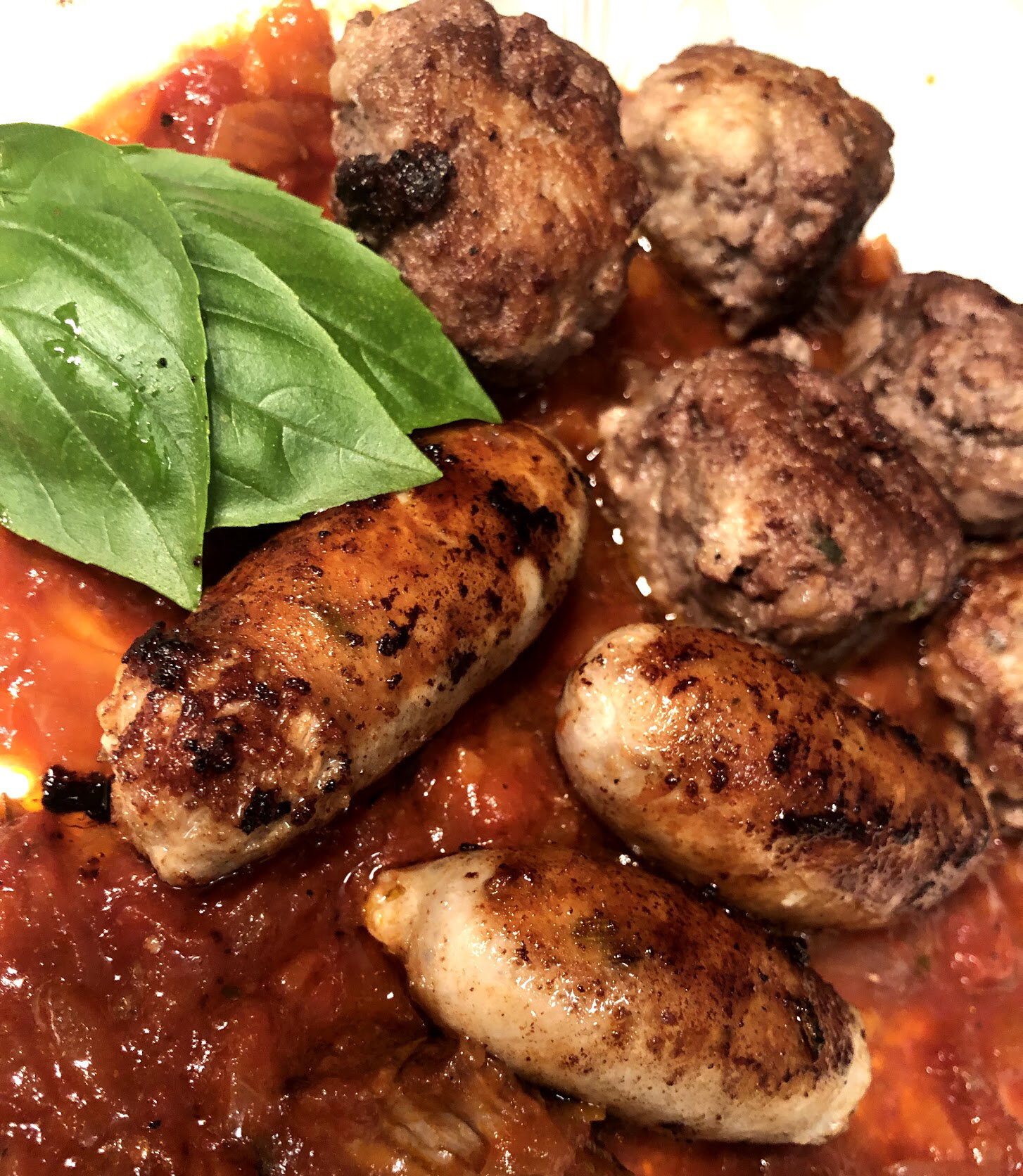 由作者制作的肉丸和7位数开奖香肠