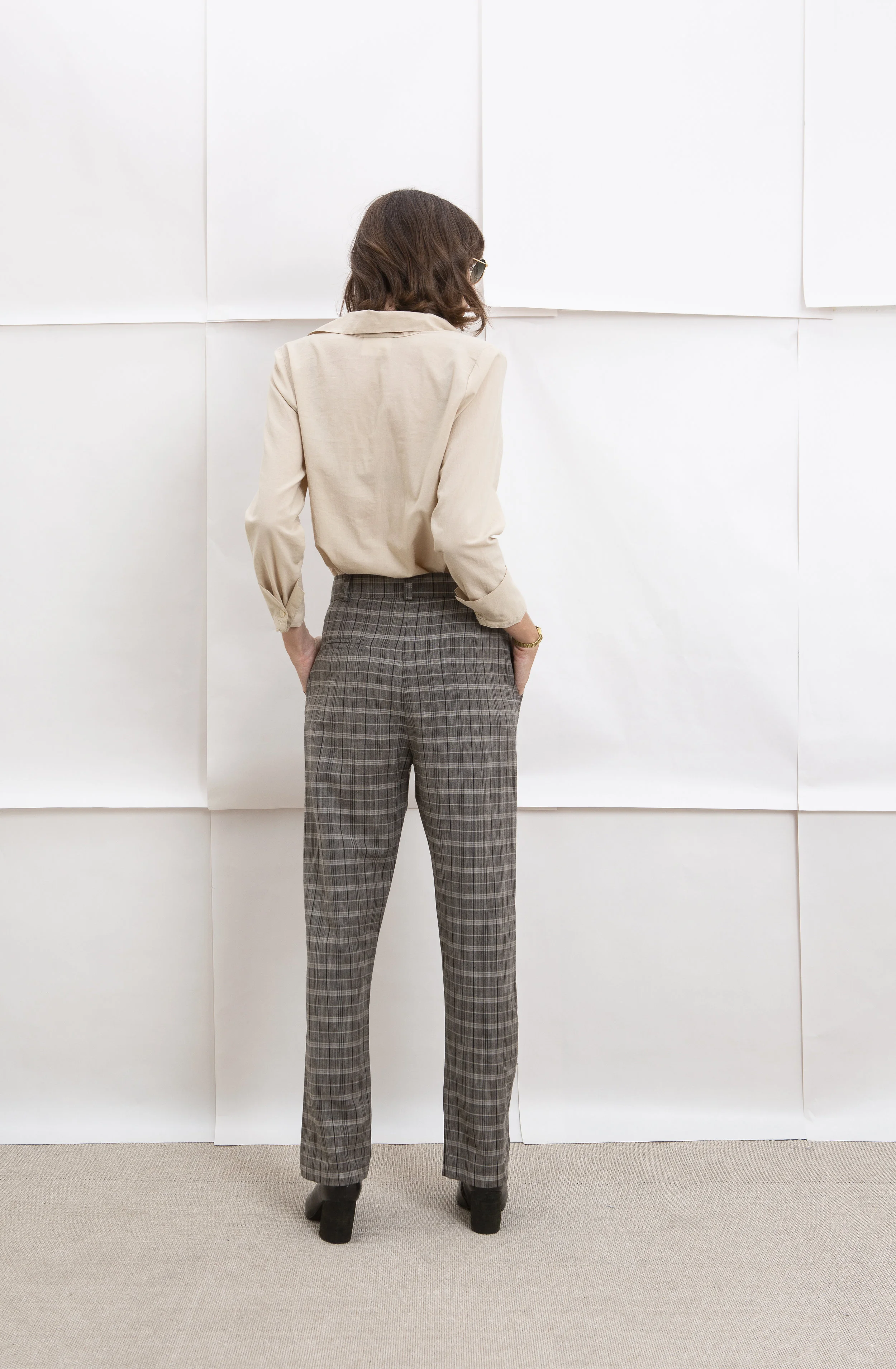 plaid tapered trousers