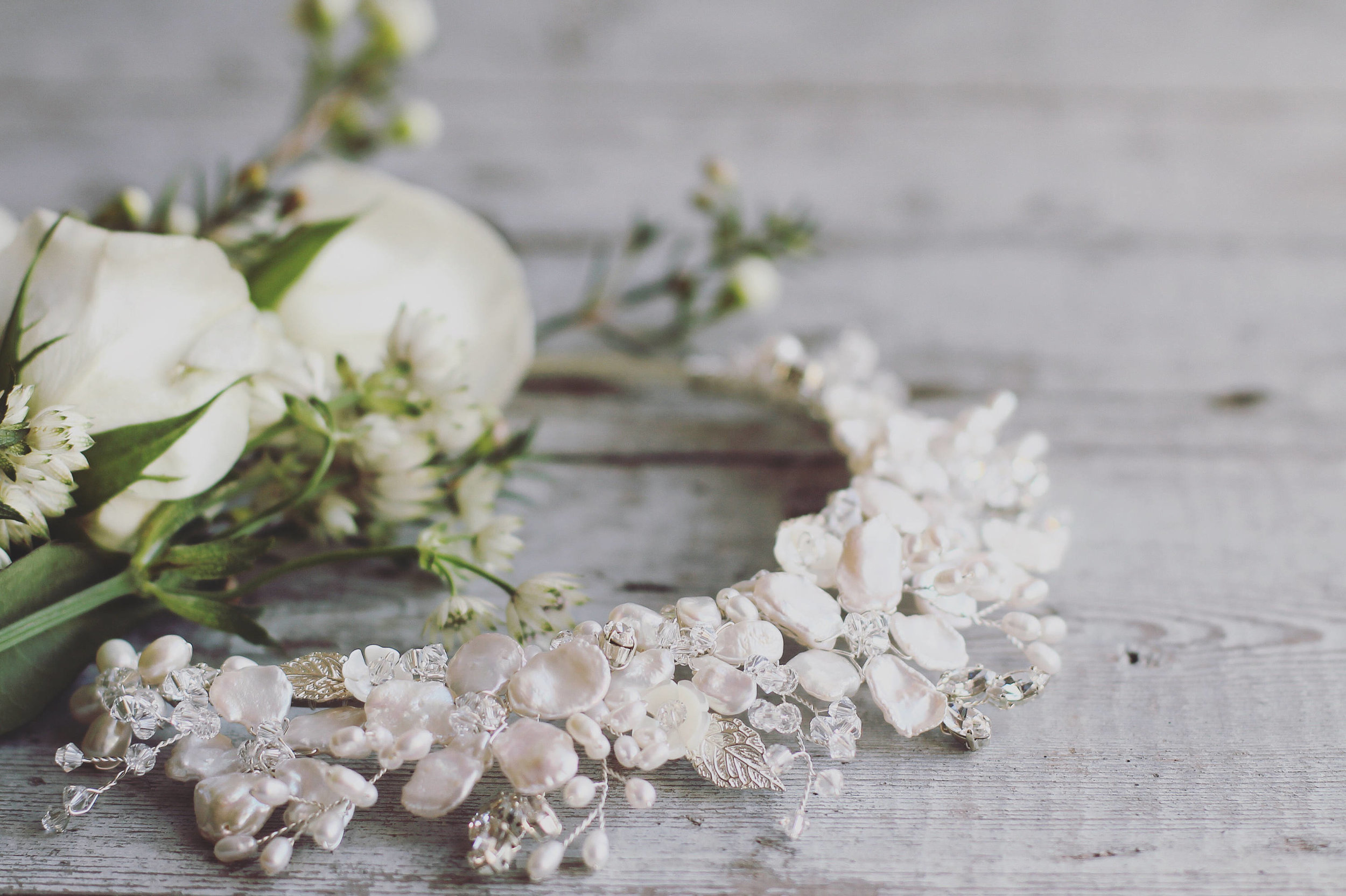 headpiece with flowers