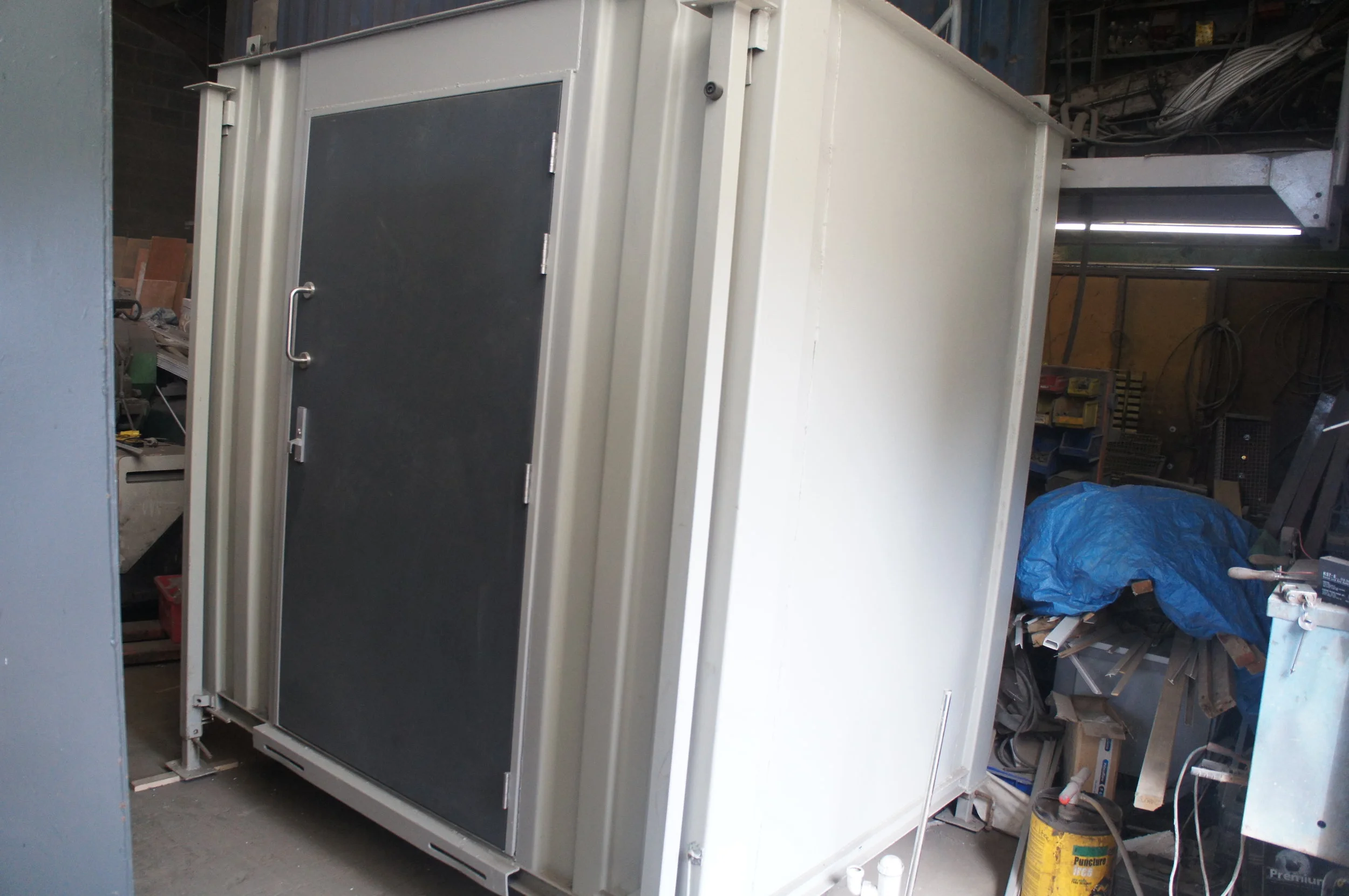 8 X6 Antivandal Disabled Toilet Cabin Hire Ref 246 I T