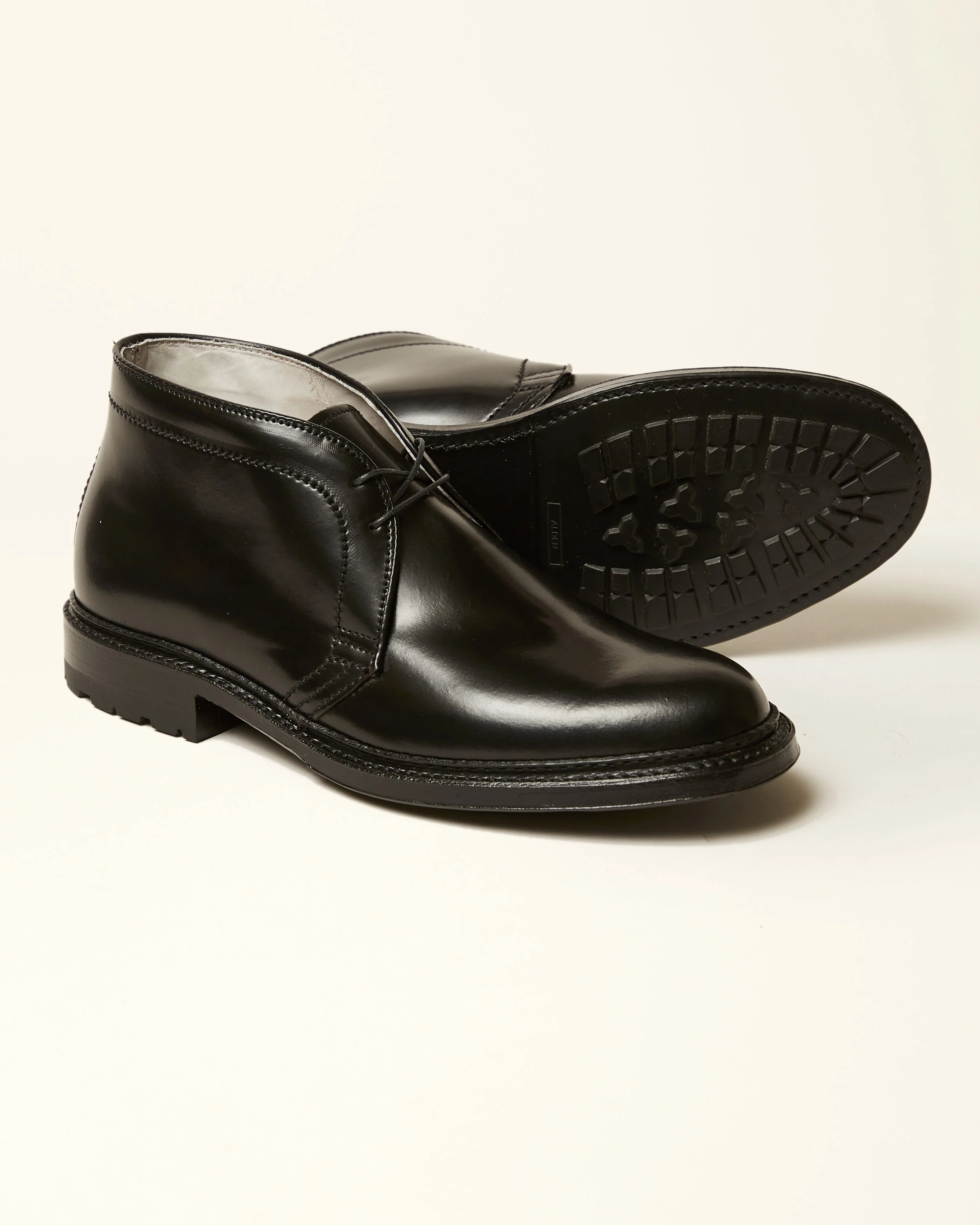 cordovan chukka boots
