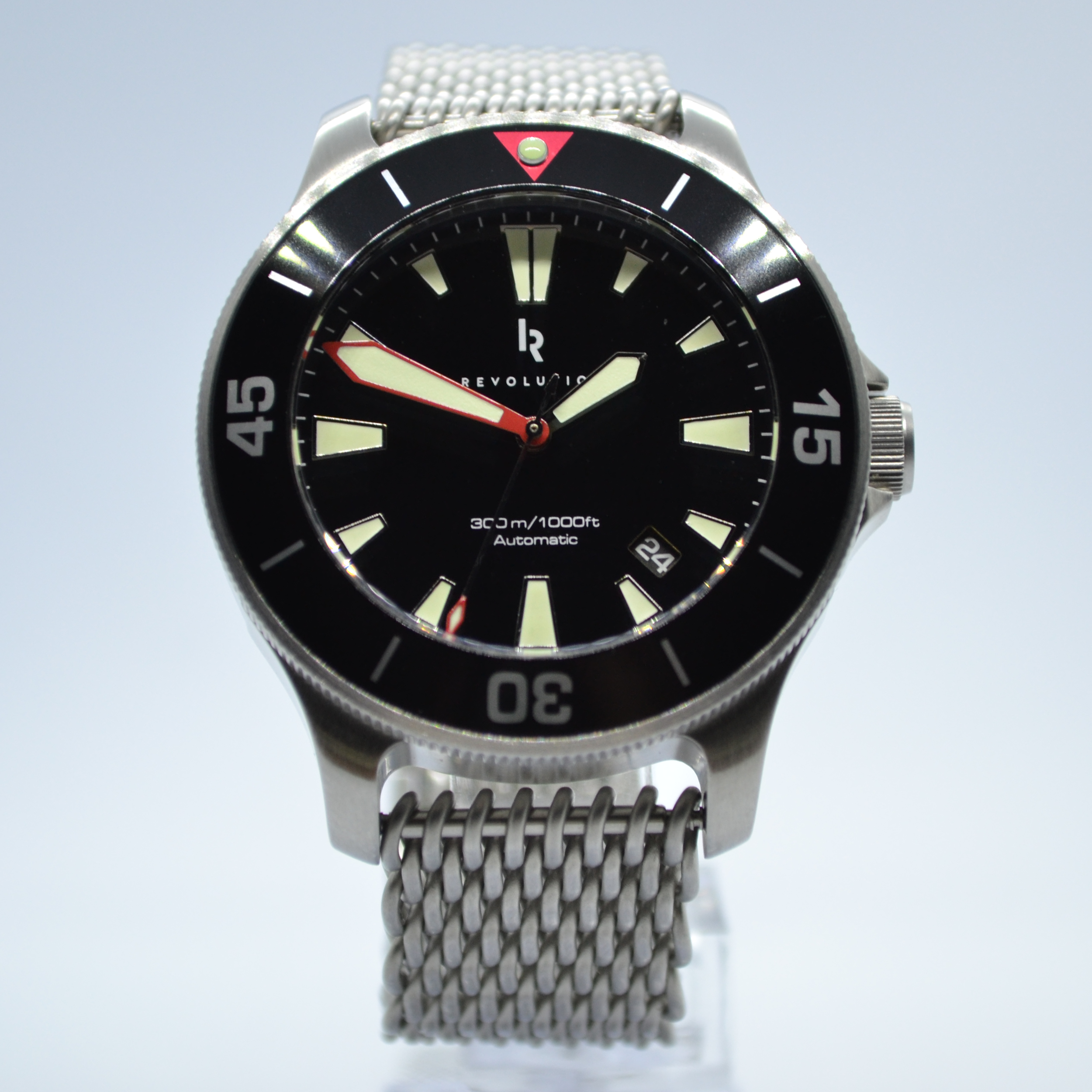 revolution diver watch