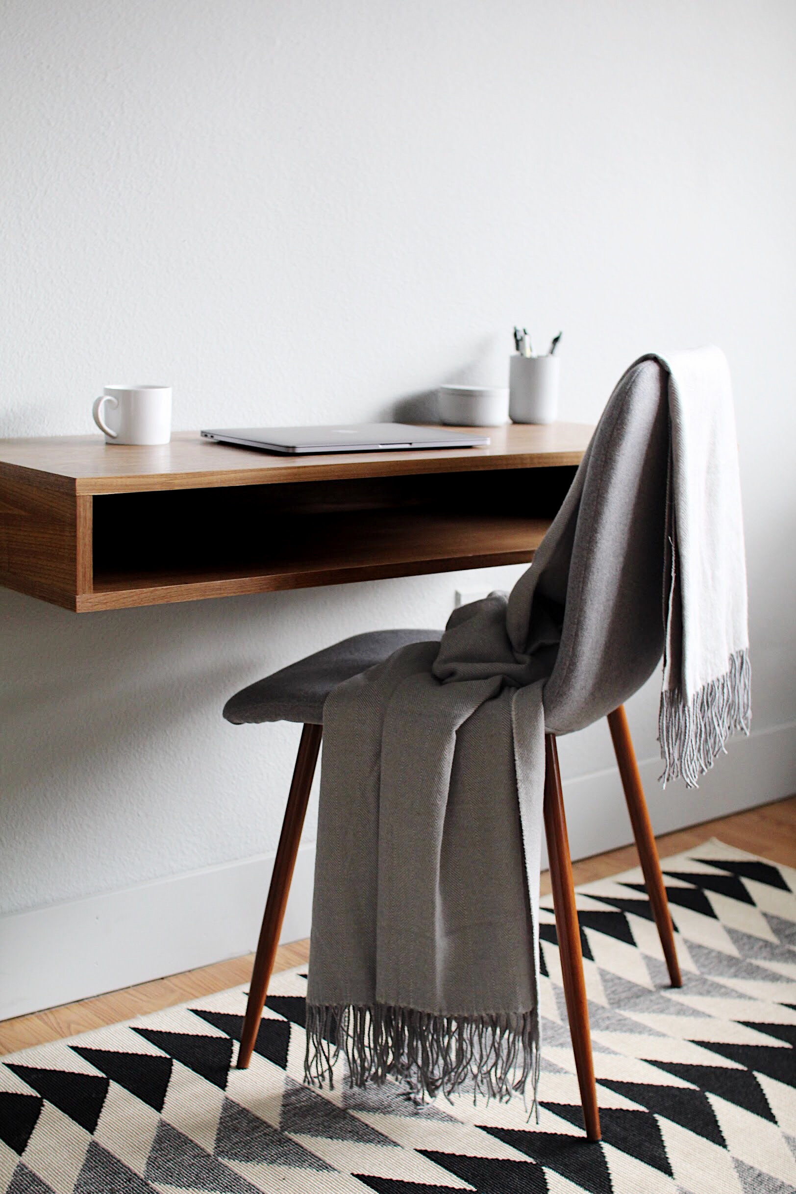 Defiant Floating Desk Walnut Walnut And Oak