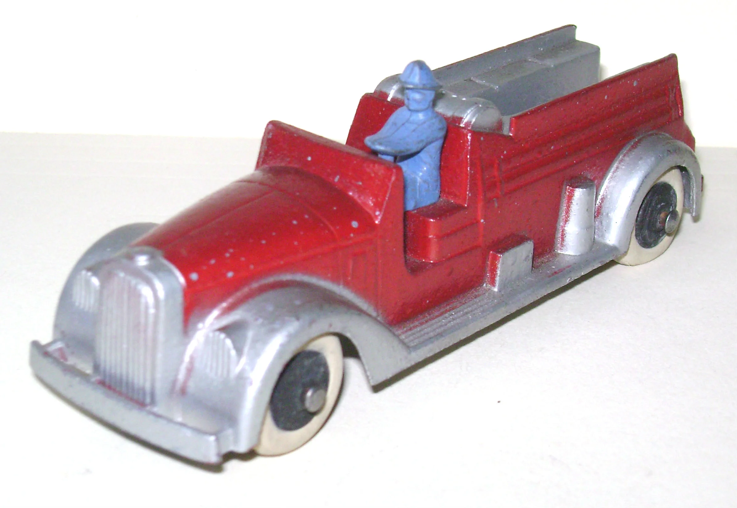 1930's tootsietoy cars