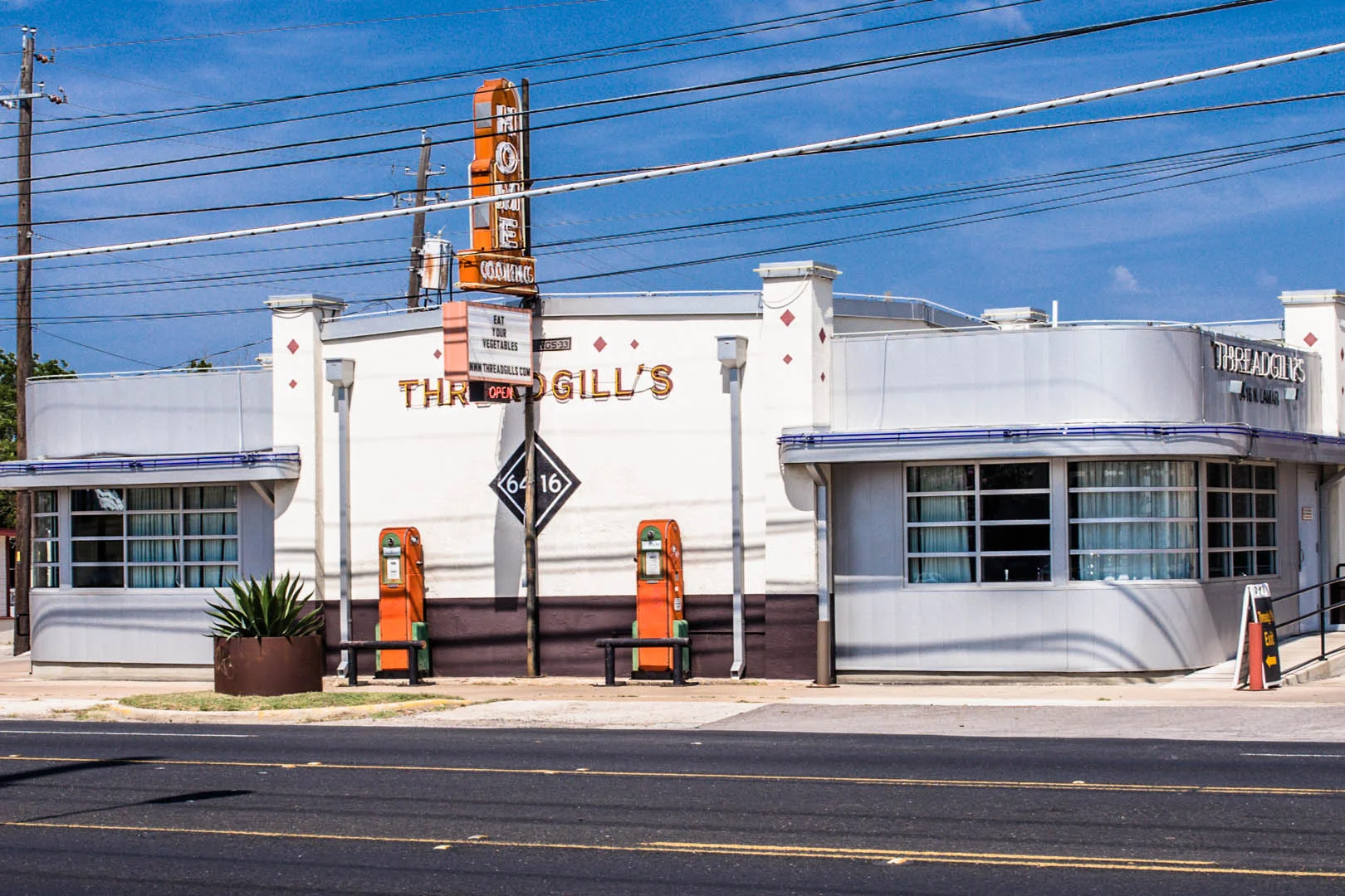 13 _2_threadgills.jpg