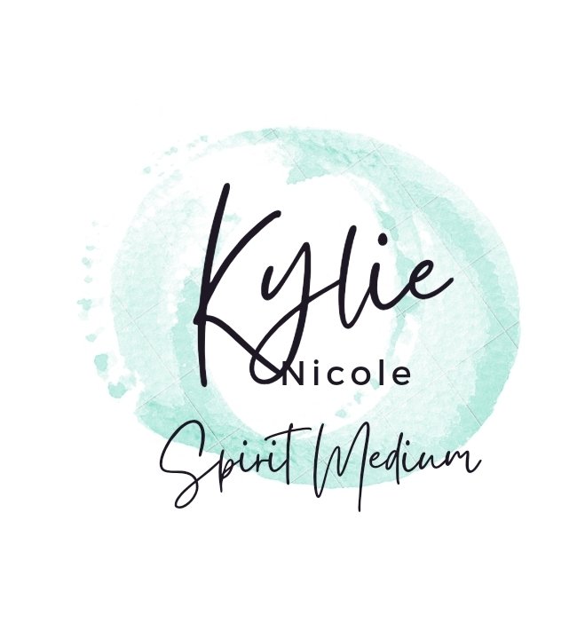 Kylie Nicole, Spirit Medium
