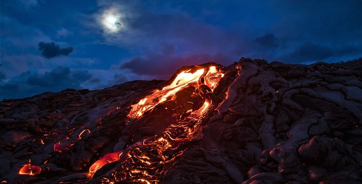 HAVO_20180303_Molten-Lava-with-Moon_JWei_1.jpg