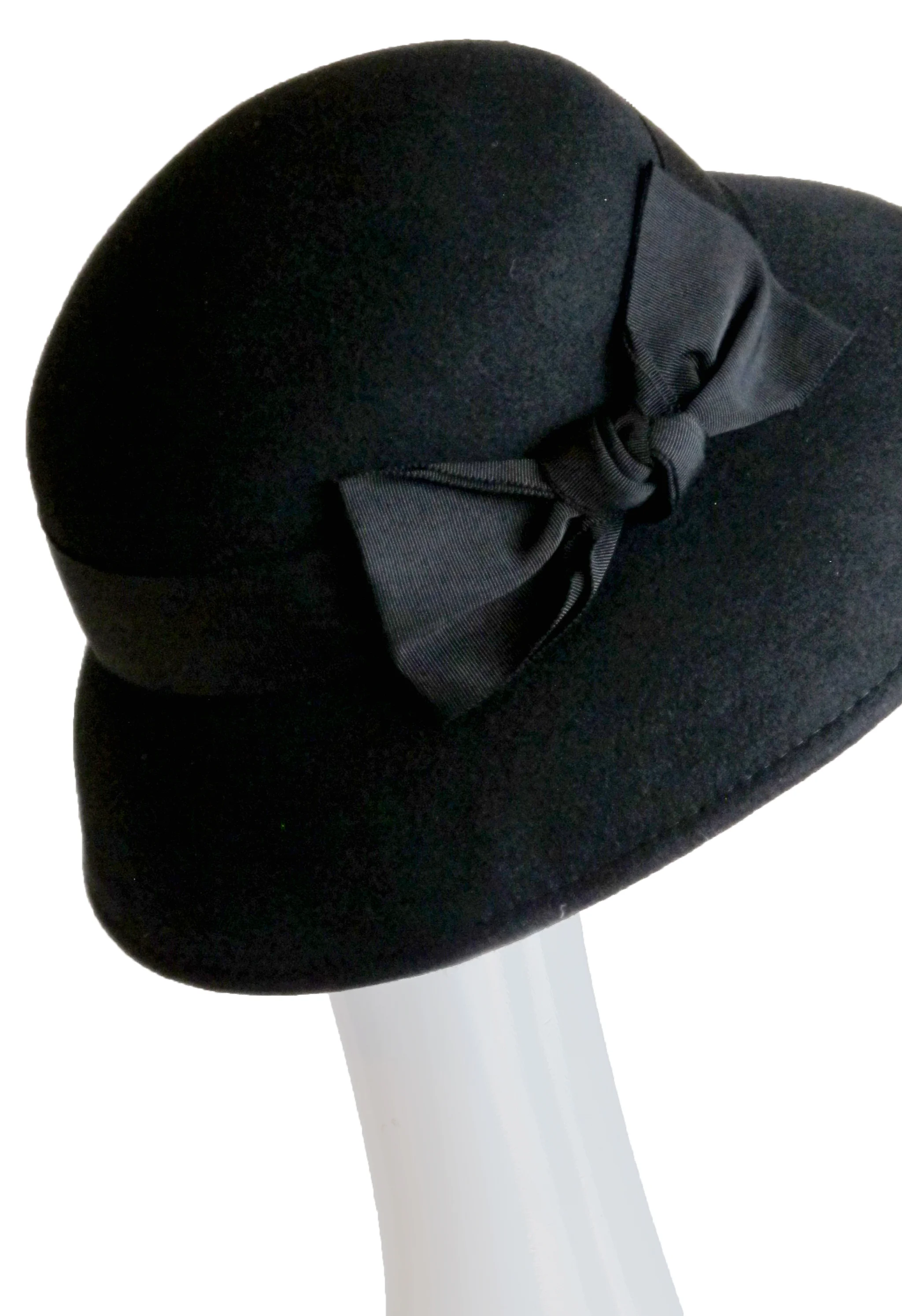 wide brim cloche hat