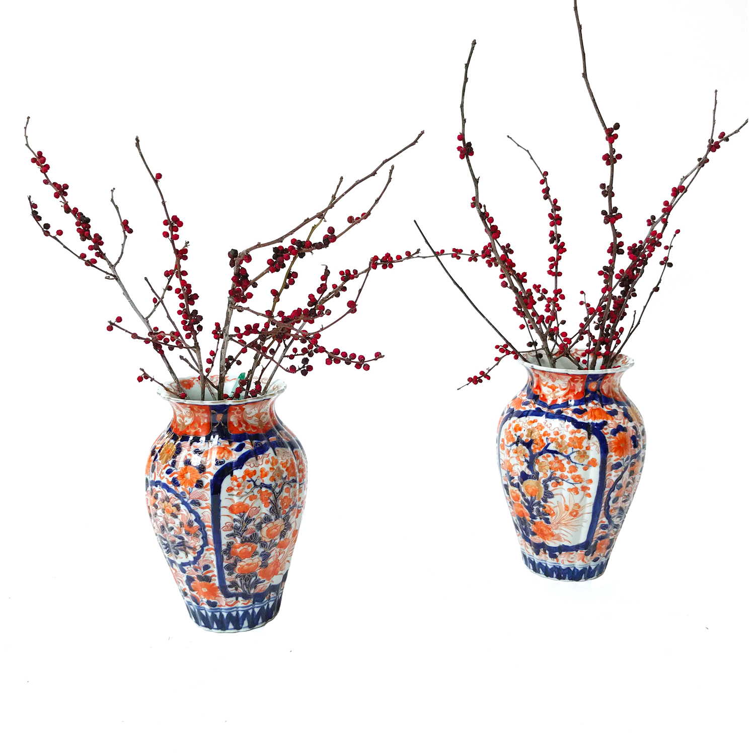 Sold Pair Of Japanese Imari Fluted Vases Circa 1880 Wolf