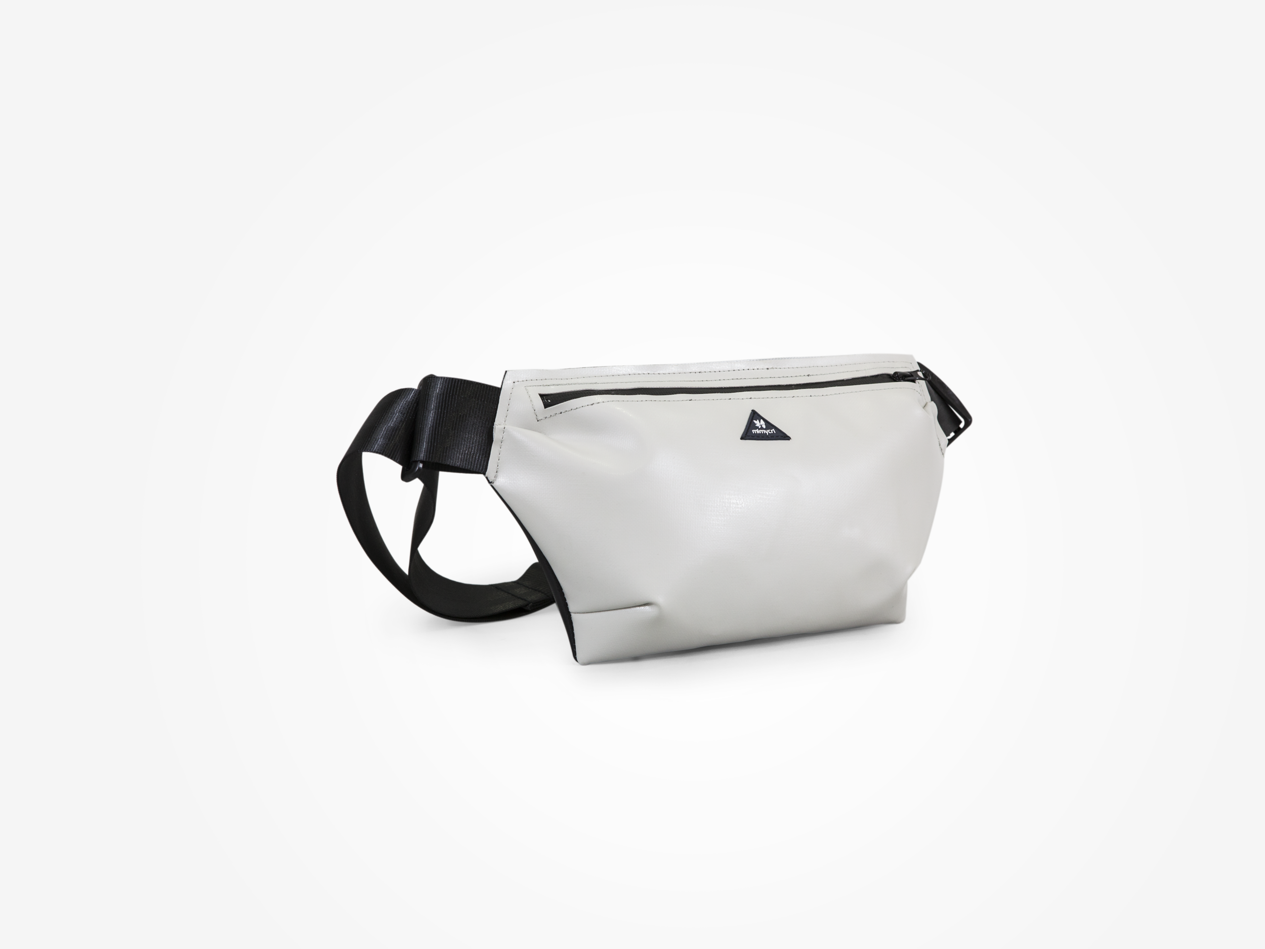 fanny packs white