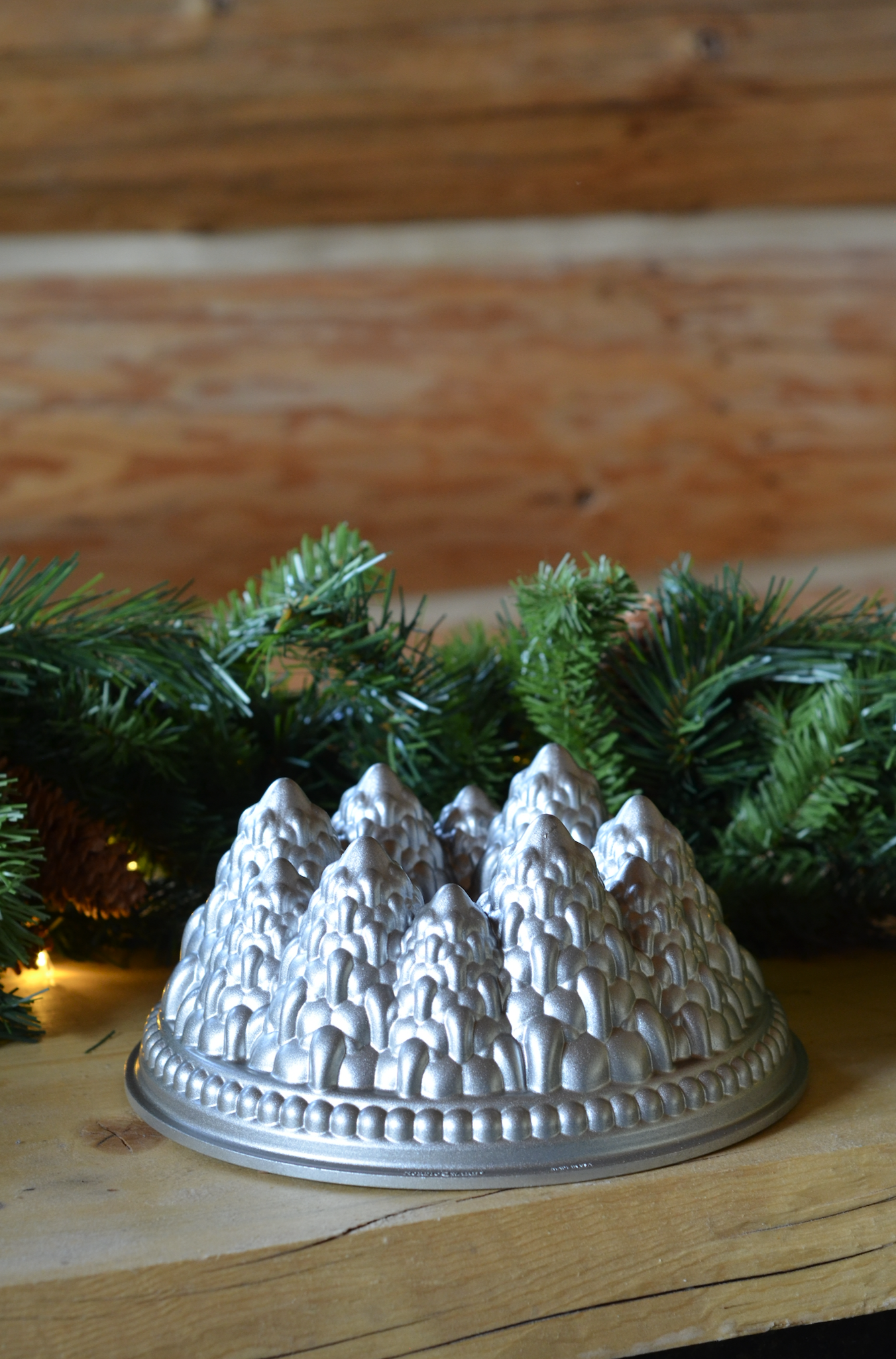 Alpine Forest Bundt Pan, Made in USA Christmas Bundt Pan — ASPEN