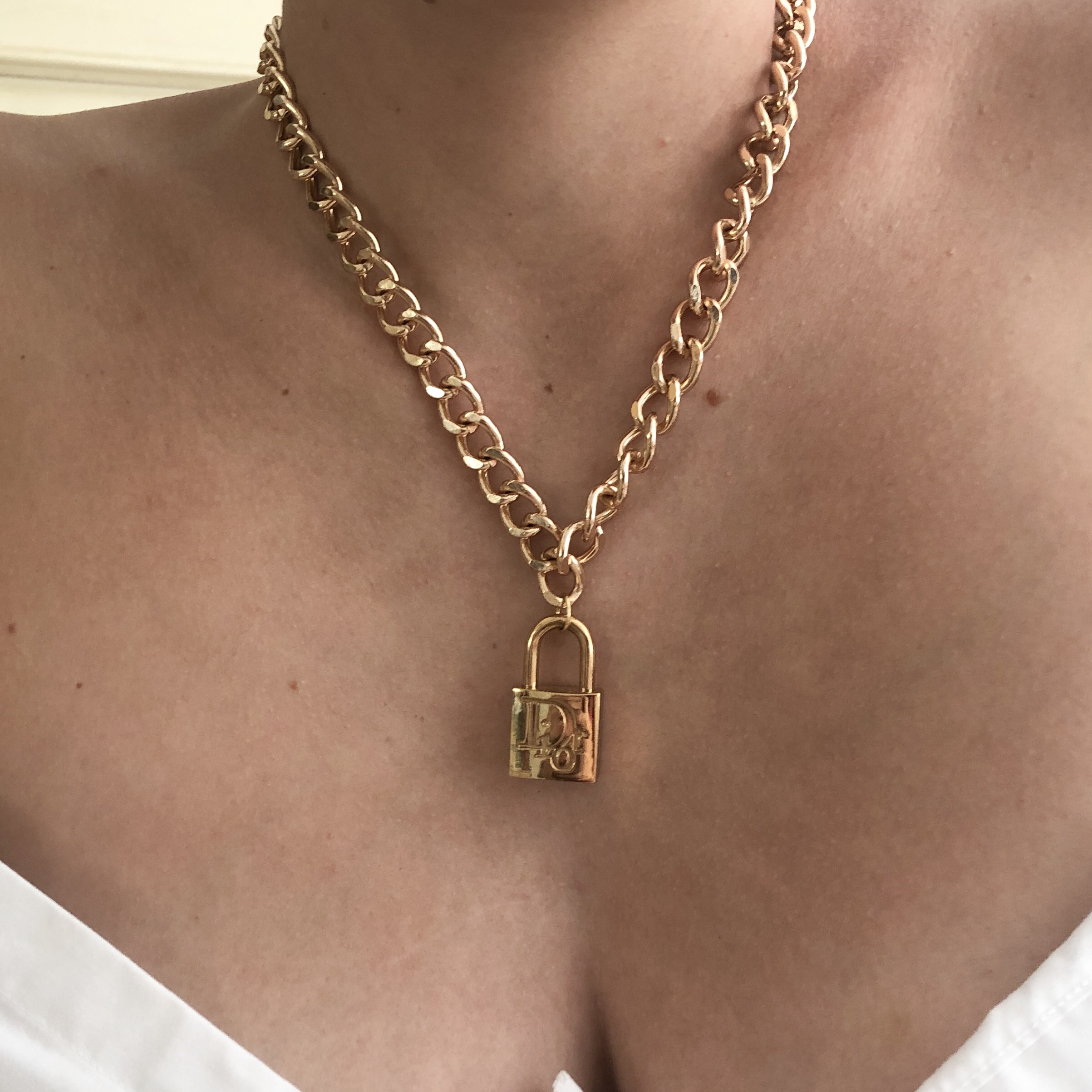 Dior lock necklace gold online