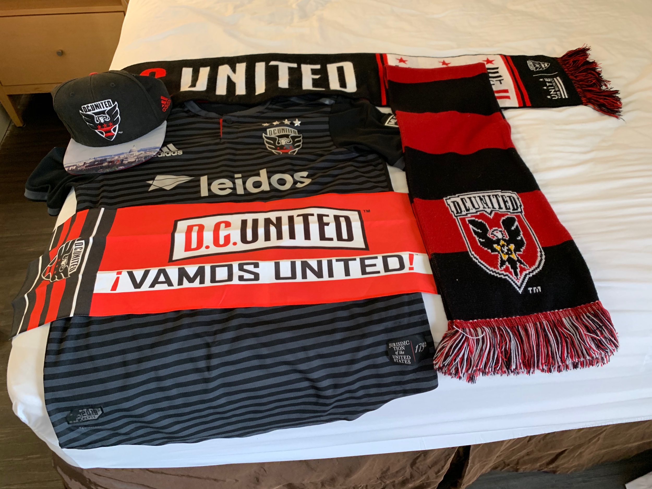 我带的一些DC United装备