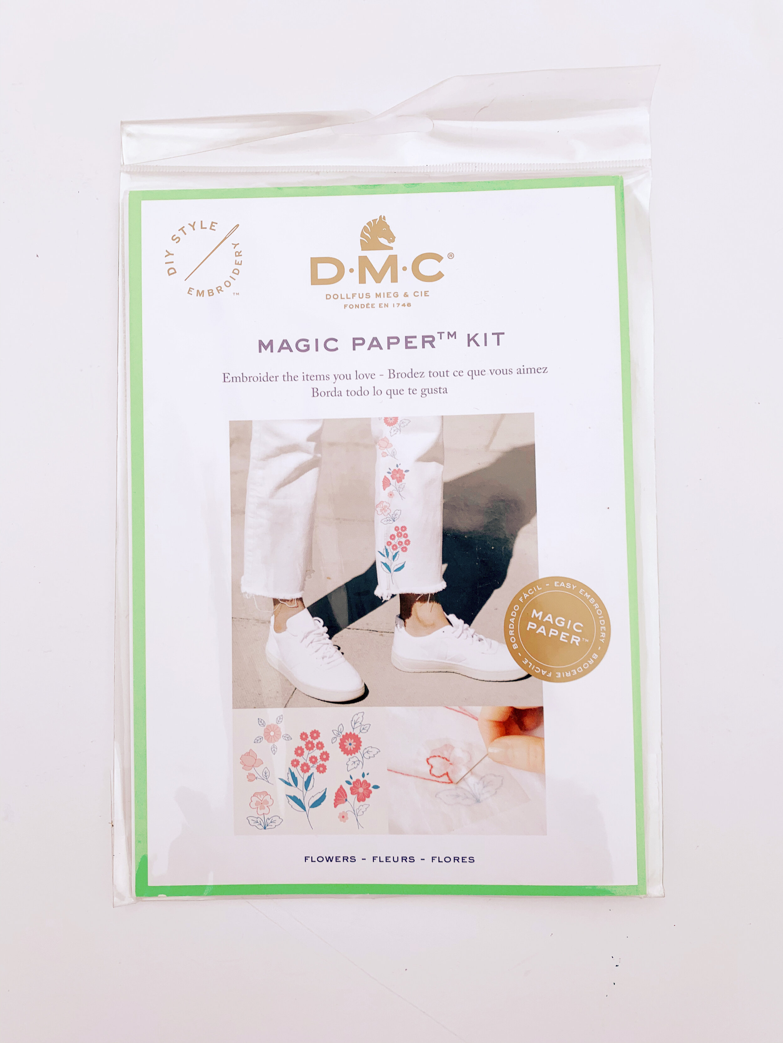 HEART-LOVE-DMC Magic Paper Pre-Printed EMBROIDERY Needlework Design Gr