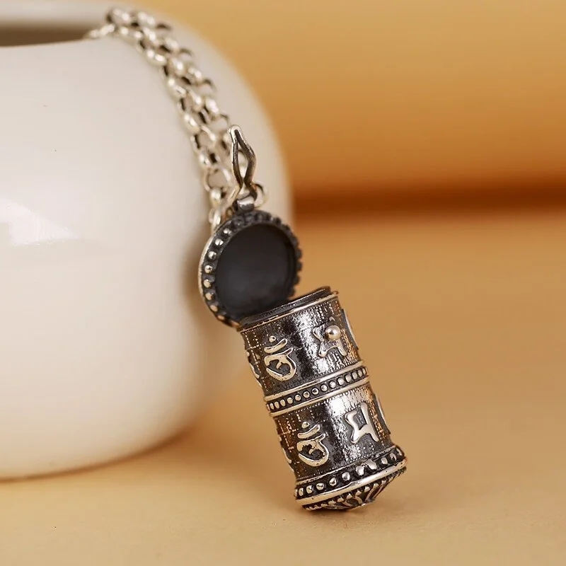 Om Mani Padme Hum Men S Silver Sanskrit Locket Pendant Necklace - Silver Locket Pendants Om Mani Padme Hum Men S Silver Sanskrit Locket Pendant Necklace - Silver Locket Pendants