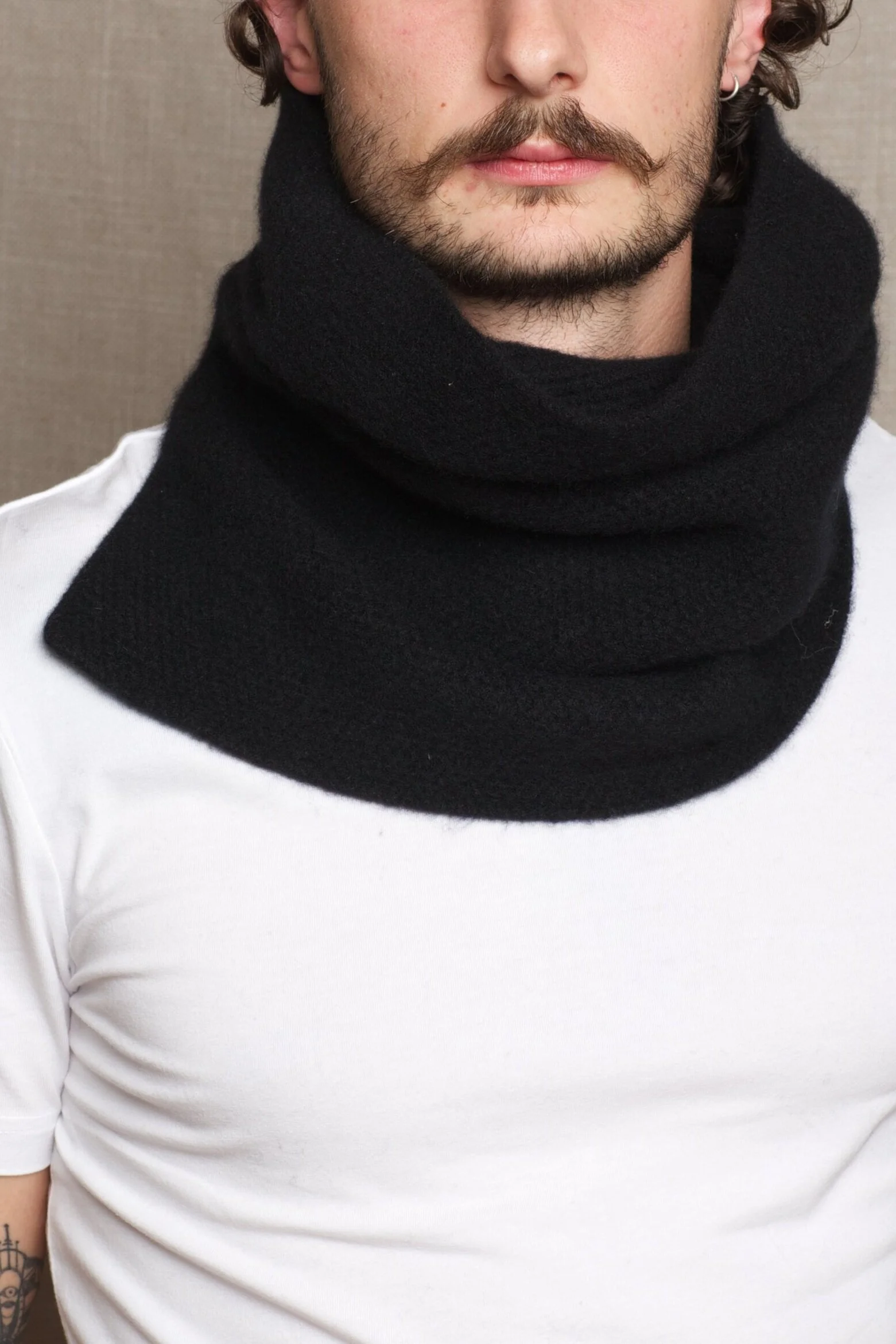 mens cashmere snood