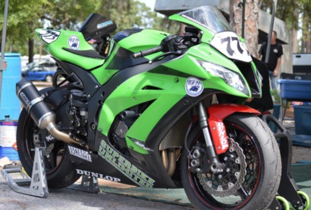 kawasaki zx10 2011