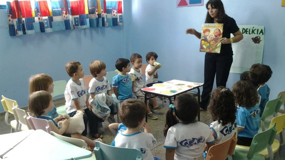 Alimentação saudável - Jardim I - Professora Cladir