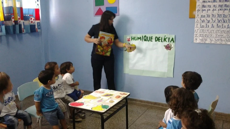 Alimentação saudável - Jardim I - Professora Cladir
