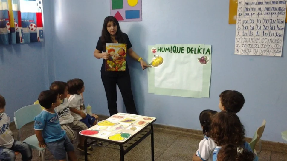 Alimentação saudável - Jardim I - Professora Cladir