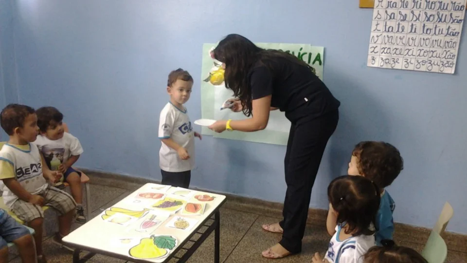 Alimentação saudável - Jardim I - Professora Cladir