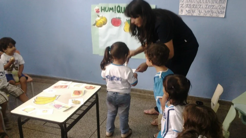 Alimentação saudável - Jardim I - Professora Cladir